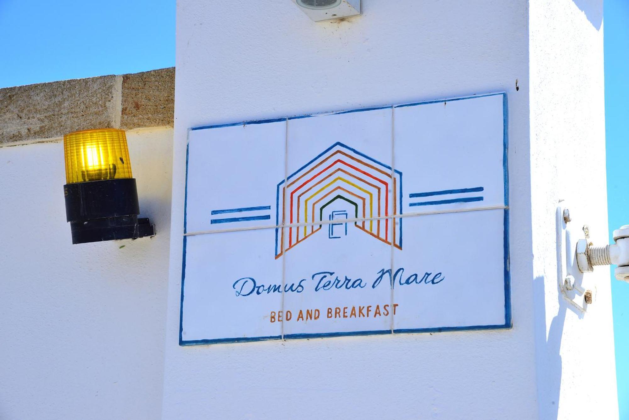 B&B Domus Terra Mare Торре-Сан-Джованни-Удженто Экстерьер фото