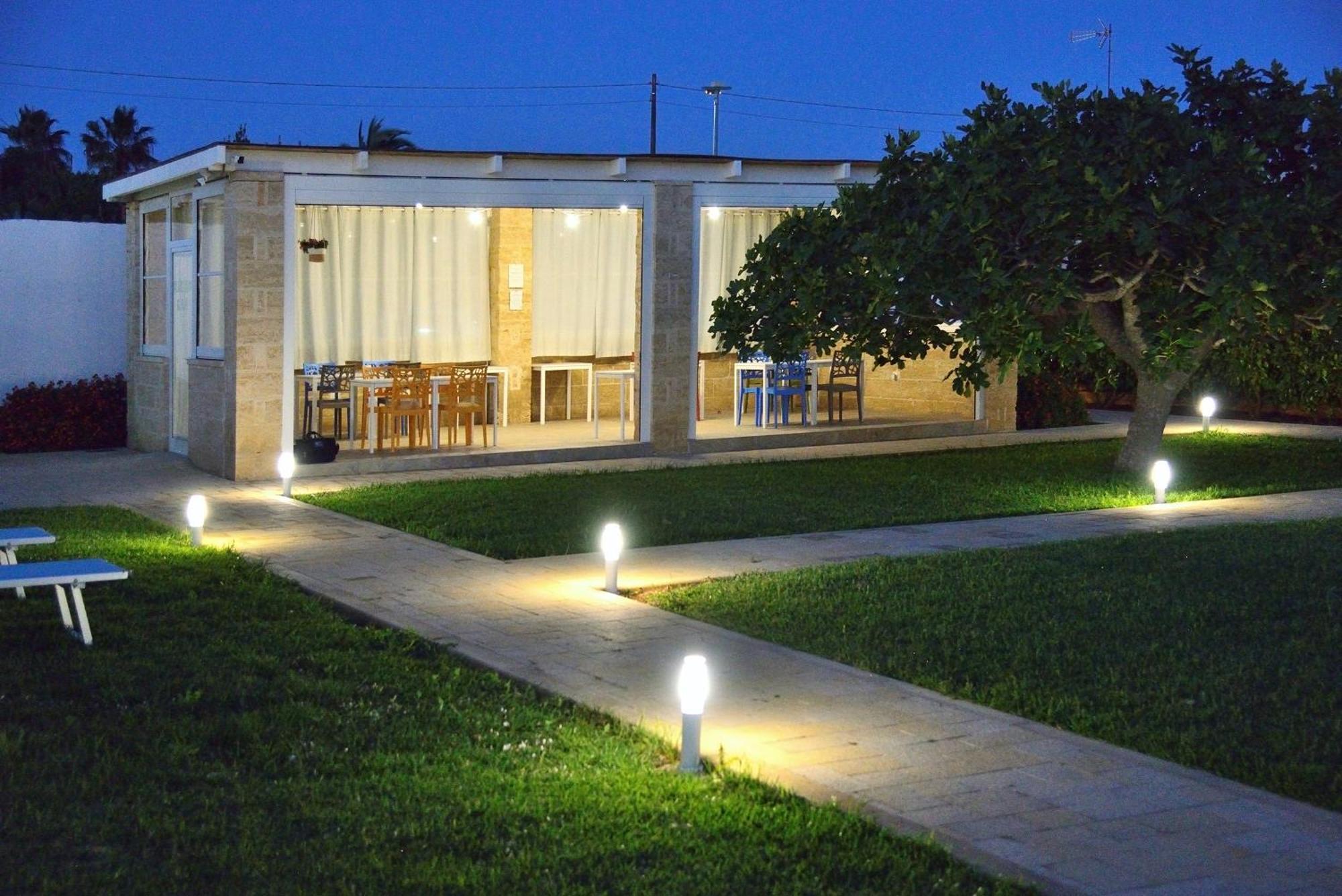 B&B Domus Terra Mare Торре-Сан-Джованни-Удженто Экстерьер фото