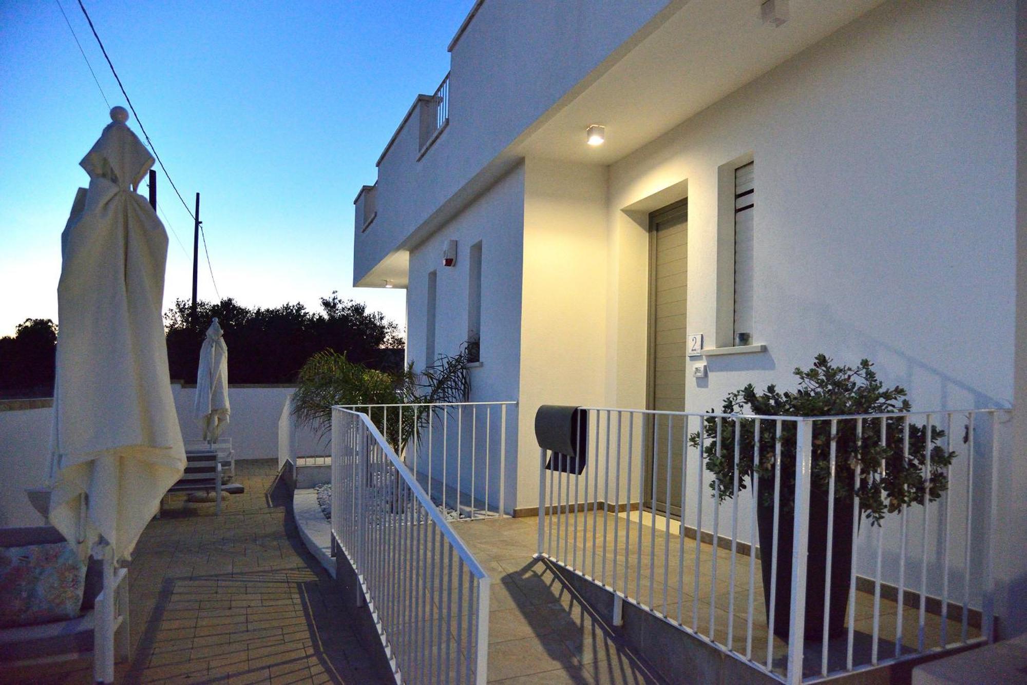B&B Domus Terra Mare Торре-Сан-Джованни-Удженто Экстерьер фото